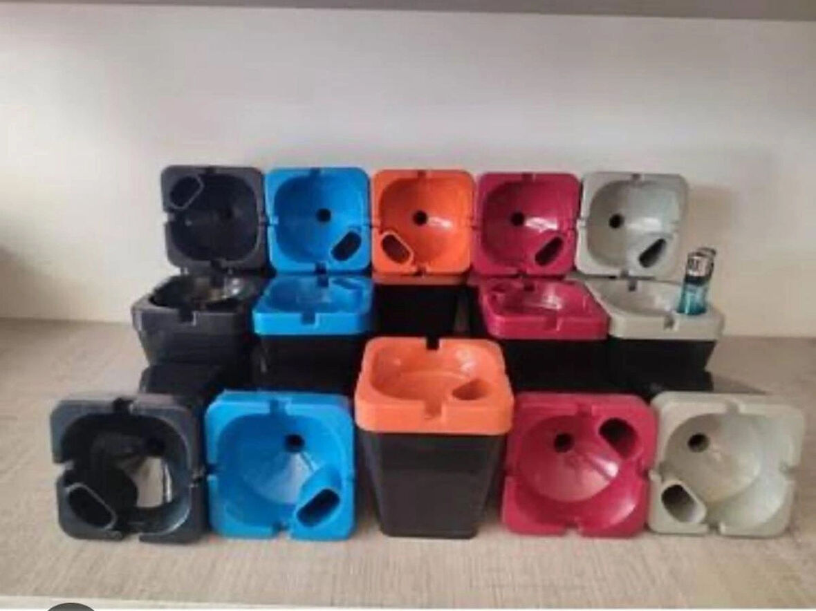  10 Adet Renkli Çakmak Hazneli Dumanı ve Kokuyu Hapseden Küllük Kokusuz Plastik Kül Tablası
