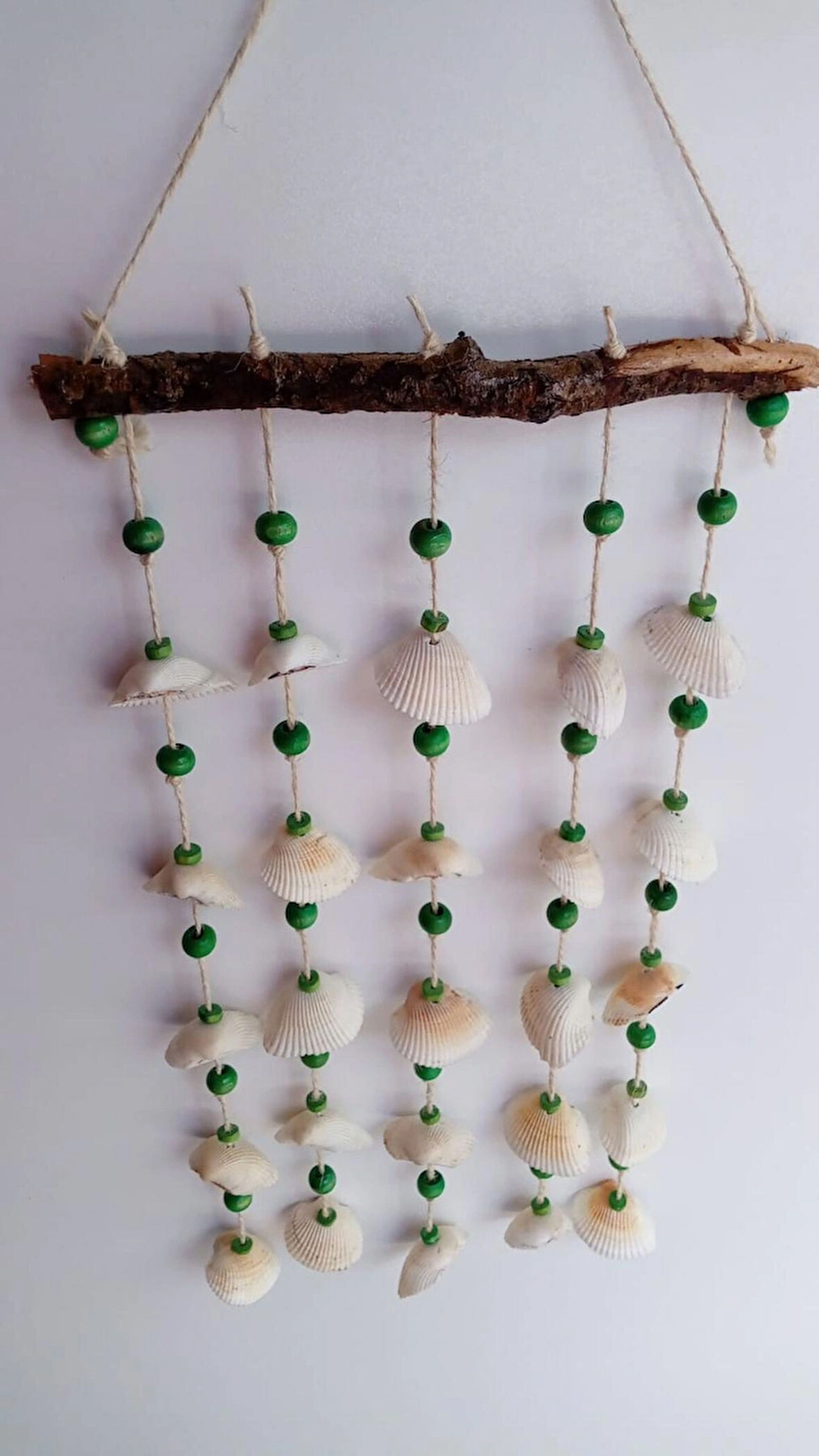 Yeşil Boncuklu Deniz Kabuğu Figürlü Rüzgar Gülü