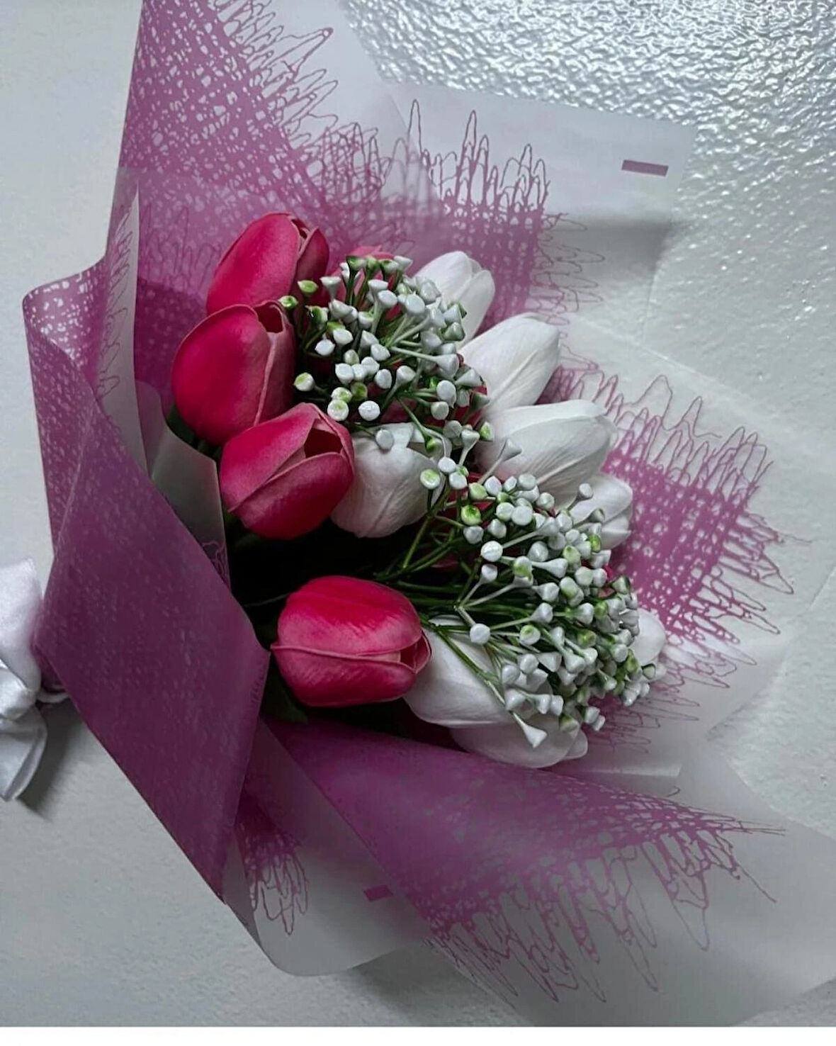 KAYZEN  16 LI PEMBE BAYAZ LALE BUKETİ