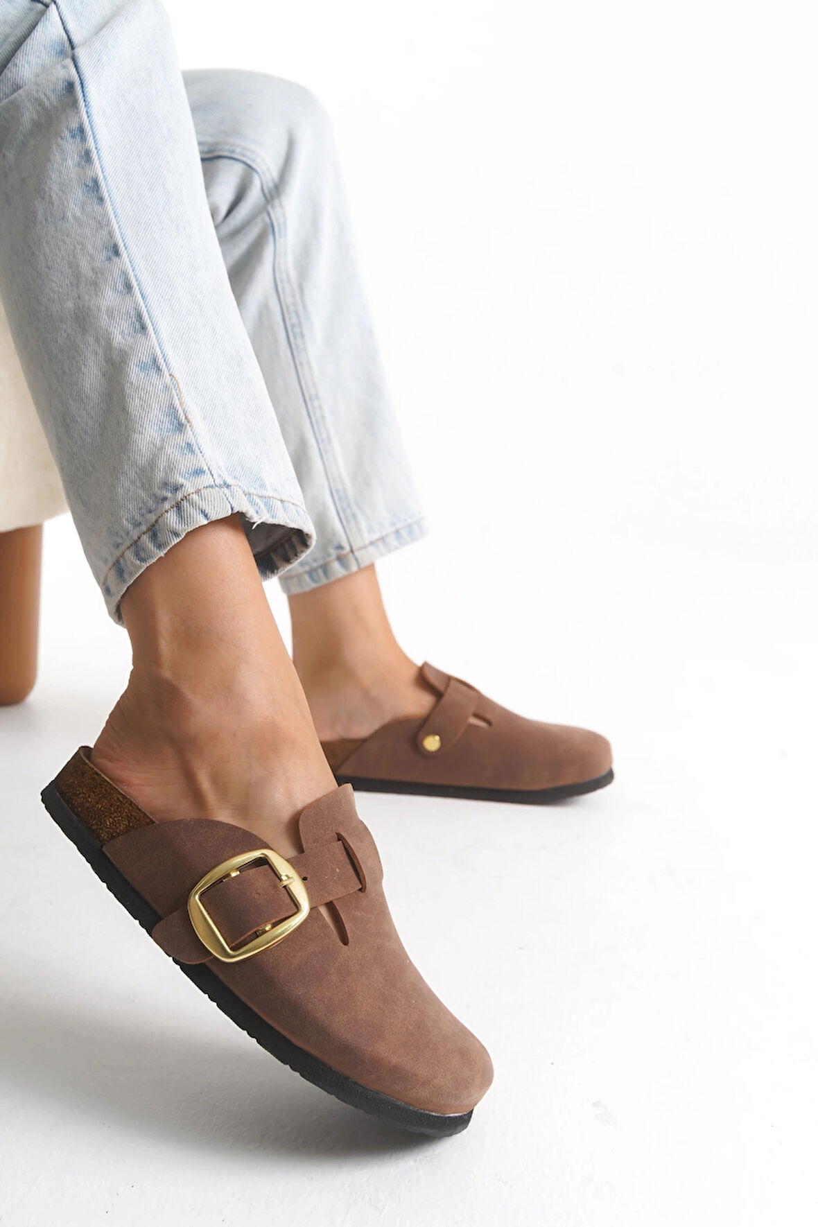 Kadın Mantar Taban Kışlık Önü Kapalı Keçe Modeli Sabo Günlük Rahat Taba Ev Terliği 1 Beden Büyük Tercih Ediniz.