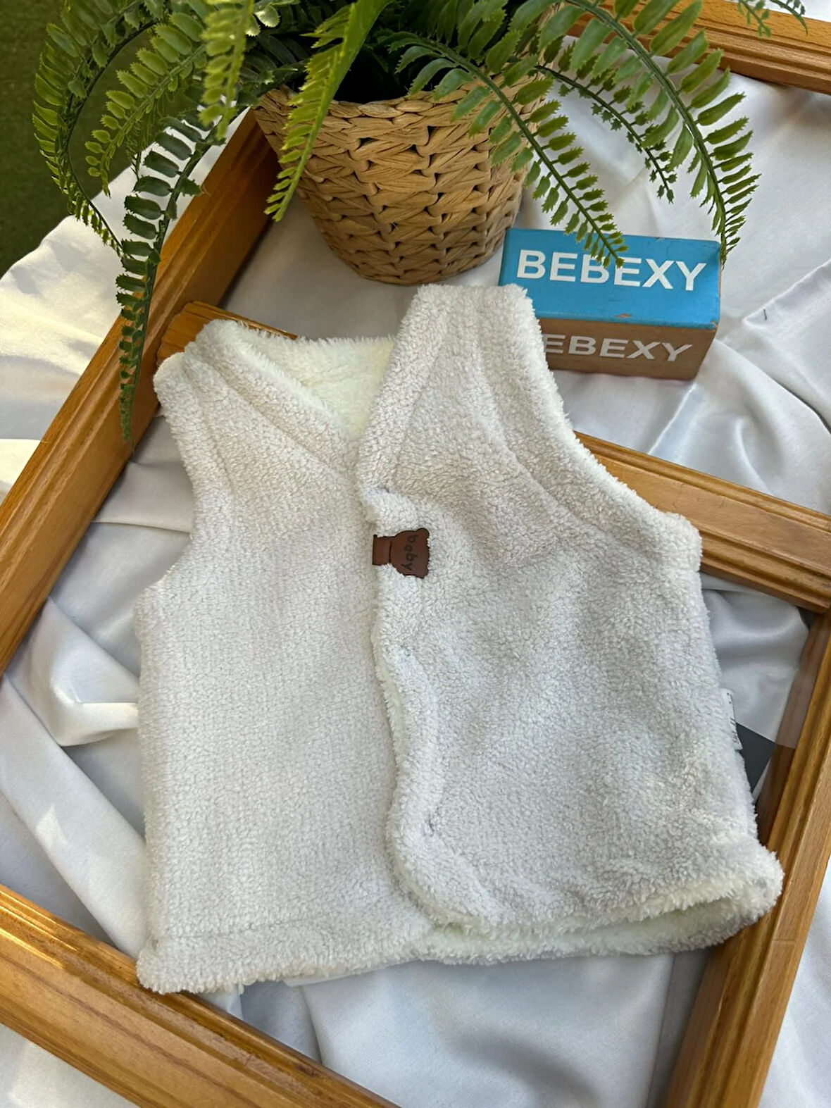 Çıtçıtlı Peluş Bebek Yeleği Bej