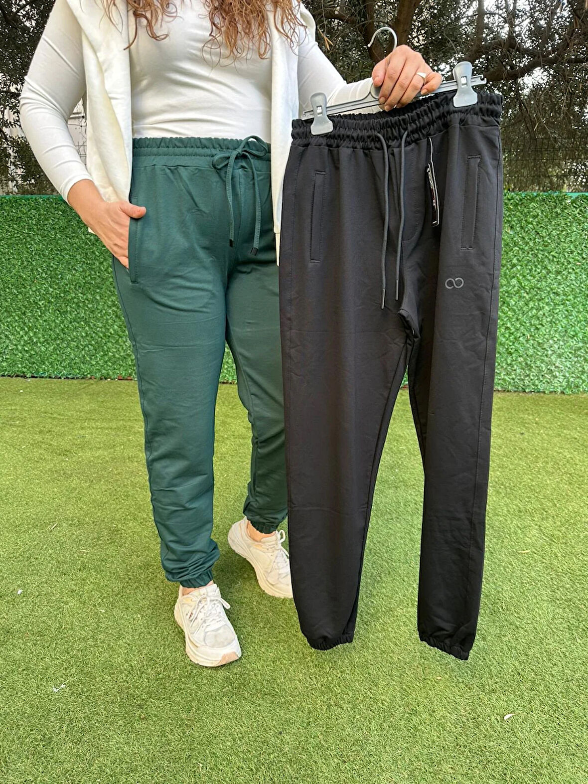 Lastikli  Paça Siyah Eşofman Altı 