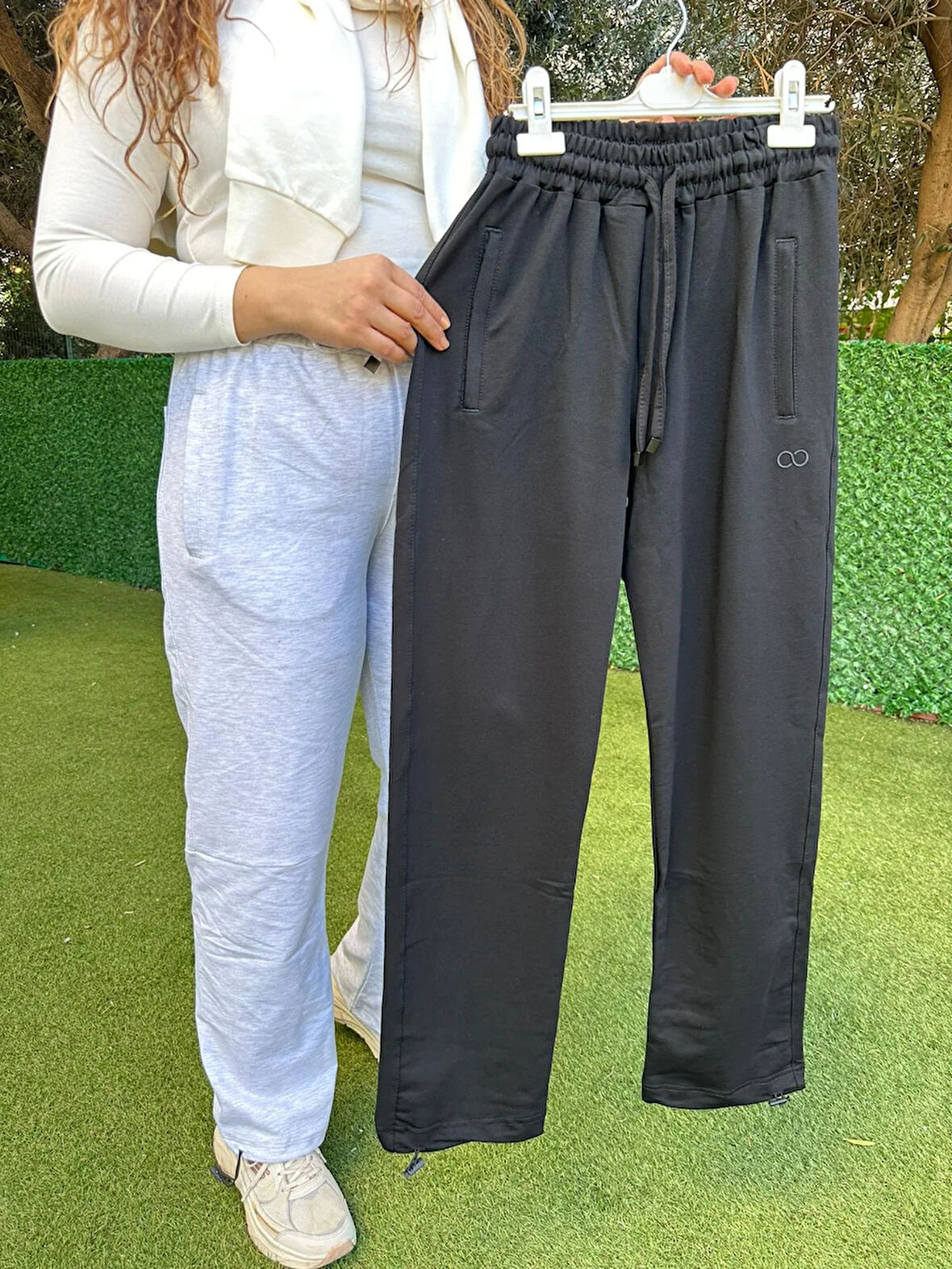  Siyah Düz  Lastikli Paça Eşofman Altı 