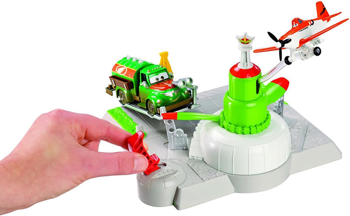 Orijinal Lisanslı Disney Planes Kalkış Pisti Oyuncak Seti Action Shifters Dusty Crophopper BFM30