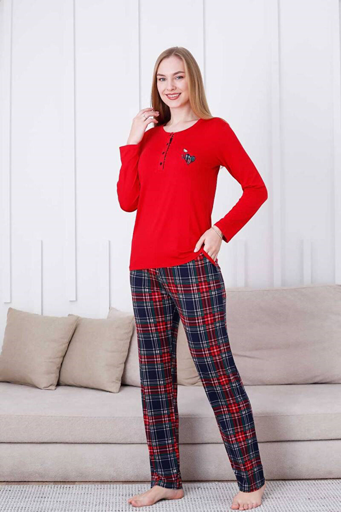 Kadın Kırmızı Ekose Desen Bisiklet Yaka 3 Düğmeli Viskon Uzun Kol Mevsimlik Cepli Pijama Takımı