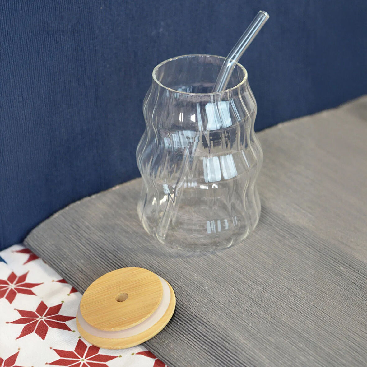 Bambu Kapaklı Pipetli Çizgili Bardak - Açık Kahverengi / Şeffaf - 450 ml