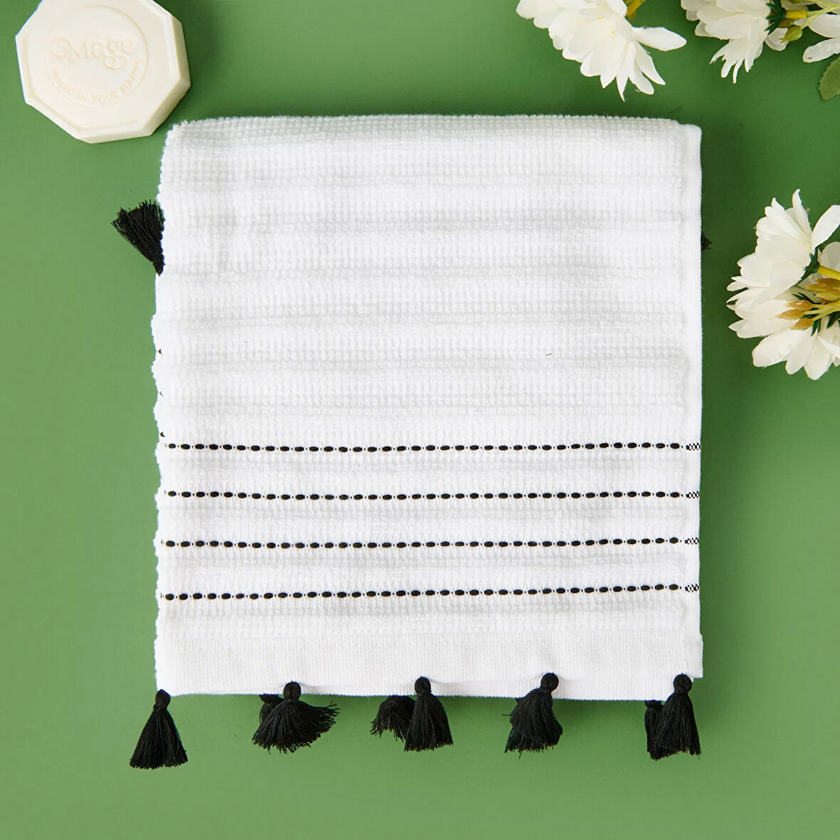 Soft Püsküllü Ayak Havlusu - Beyaz / Siyah - 50x70 cm