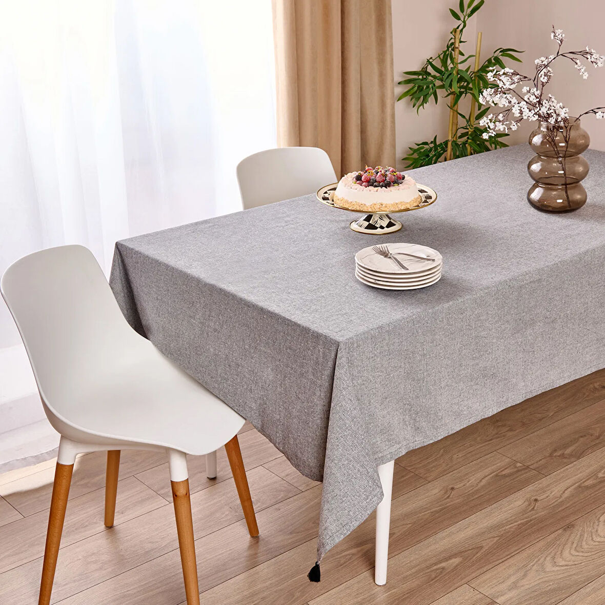 Soft Mato Püsküllü Masa Örtüsü - Gri - 150x220 cm