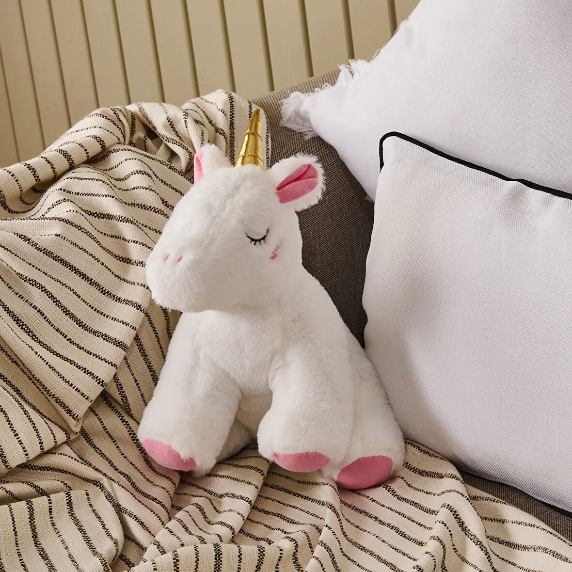 Soft Unicorn Figürlü Yastık - Beyaz - 25x32 cm