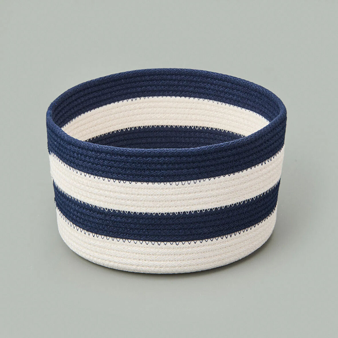 Living Nautical Fun Büyük Dekoratif Sepet - Siyah / Beyaz - 22x12 cm