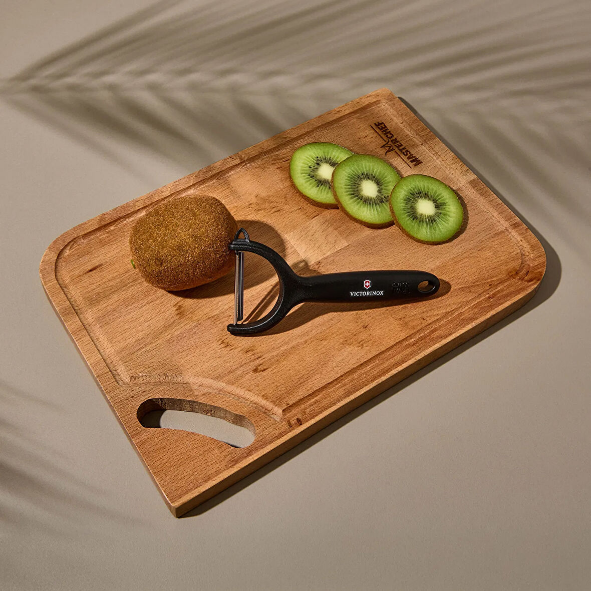 Domates ve Kivi Soyacağı - Siyah