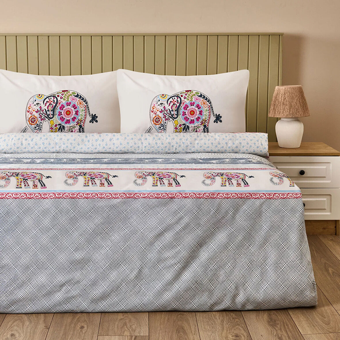 Soft Rhapsody Çift Kişilik Nevresim Takımı - Beyaz / Renkli