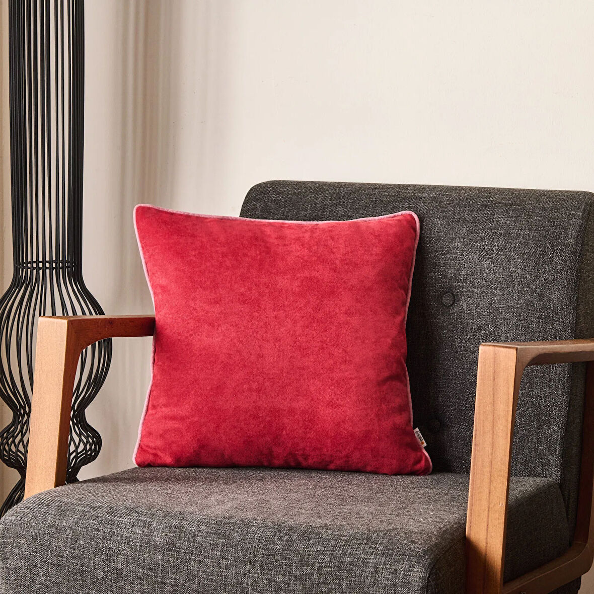 Soft Asas Kırlent - Kırmızı / Pembe - 45X45 cm