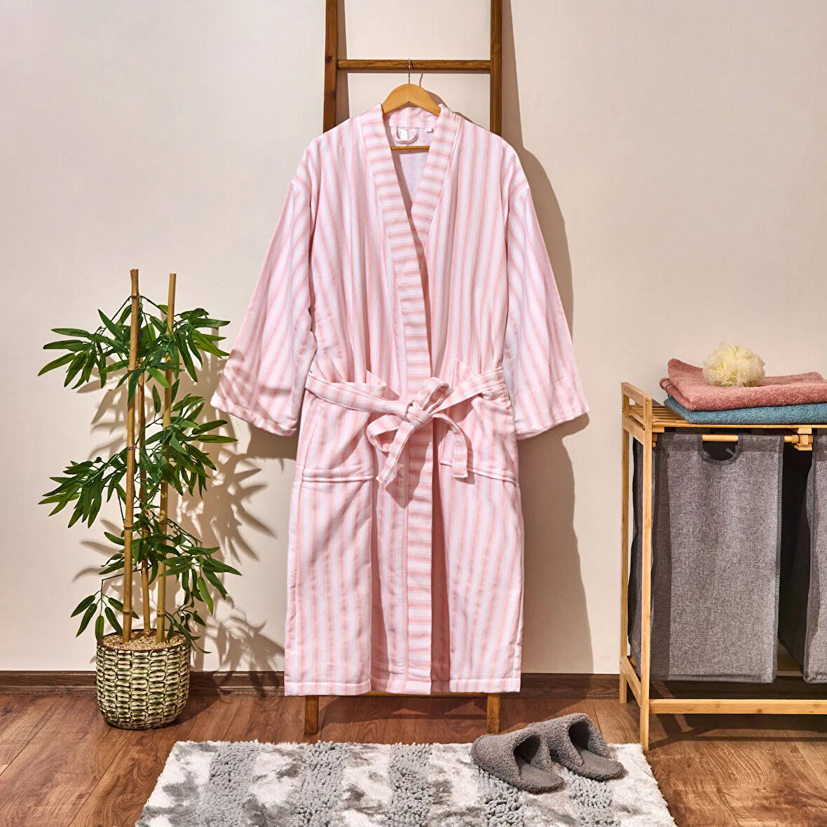 Soft Kimono Çizgili Kadın Bornoz - Beyaz / Pembe - S / M