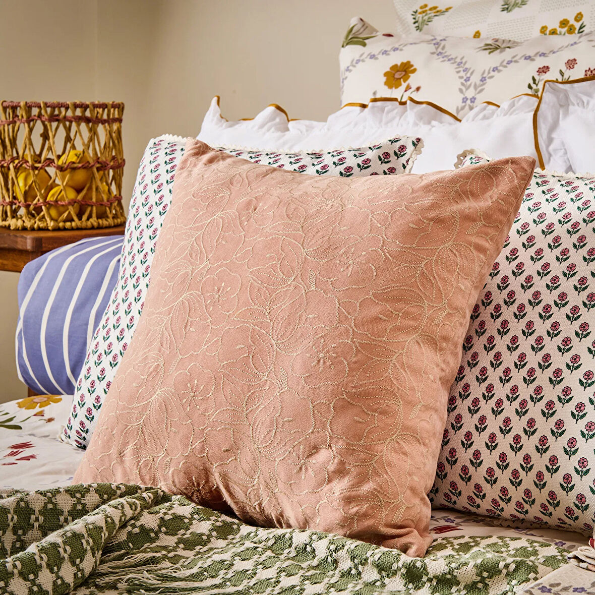 Soft Granny Summer Shine Kırlent - Pembe - 45x45 cm