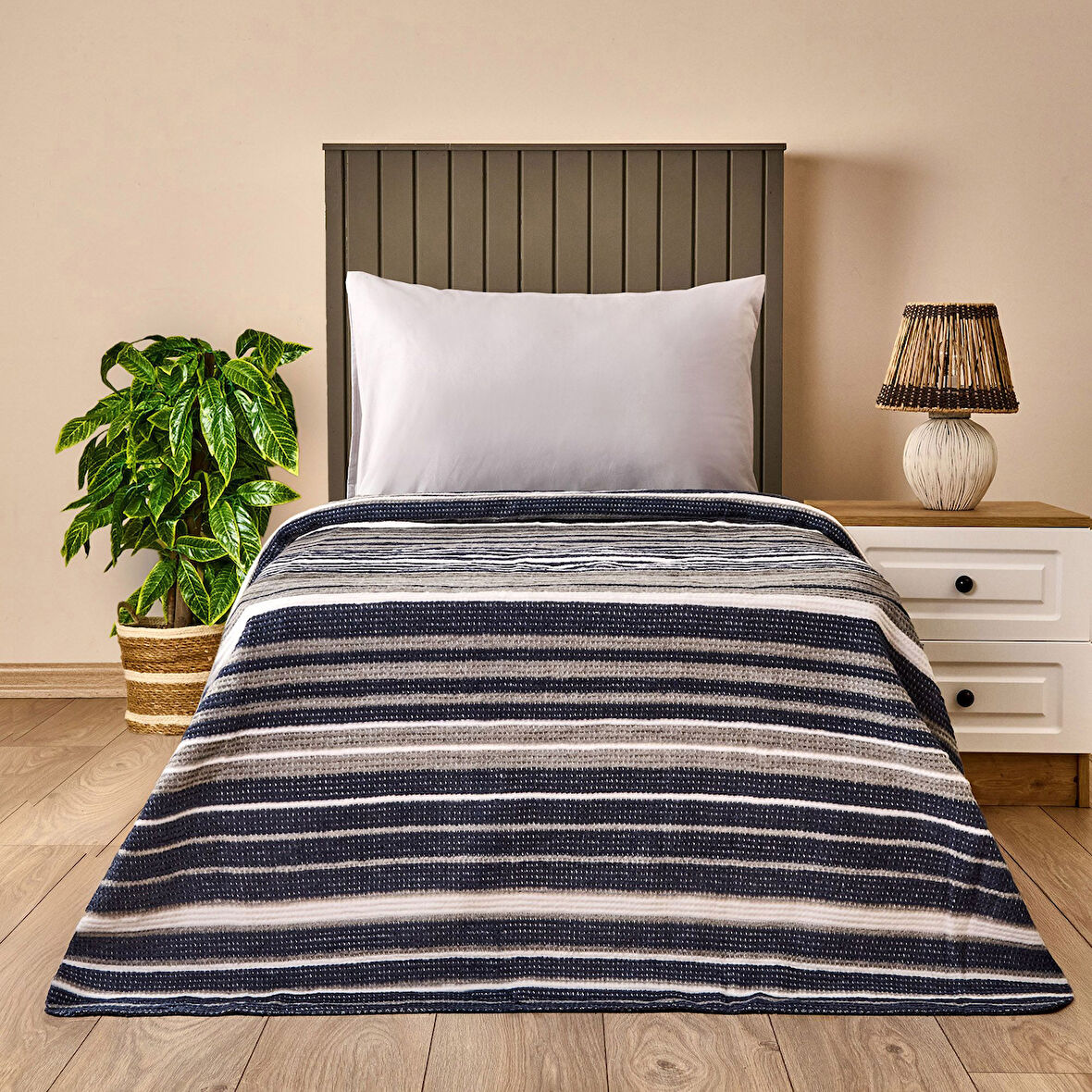 Soft Nerida Tek Kişilik Battaniye - Lacivert - 150x200 cm