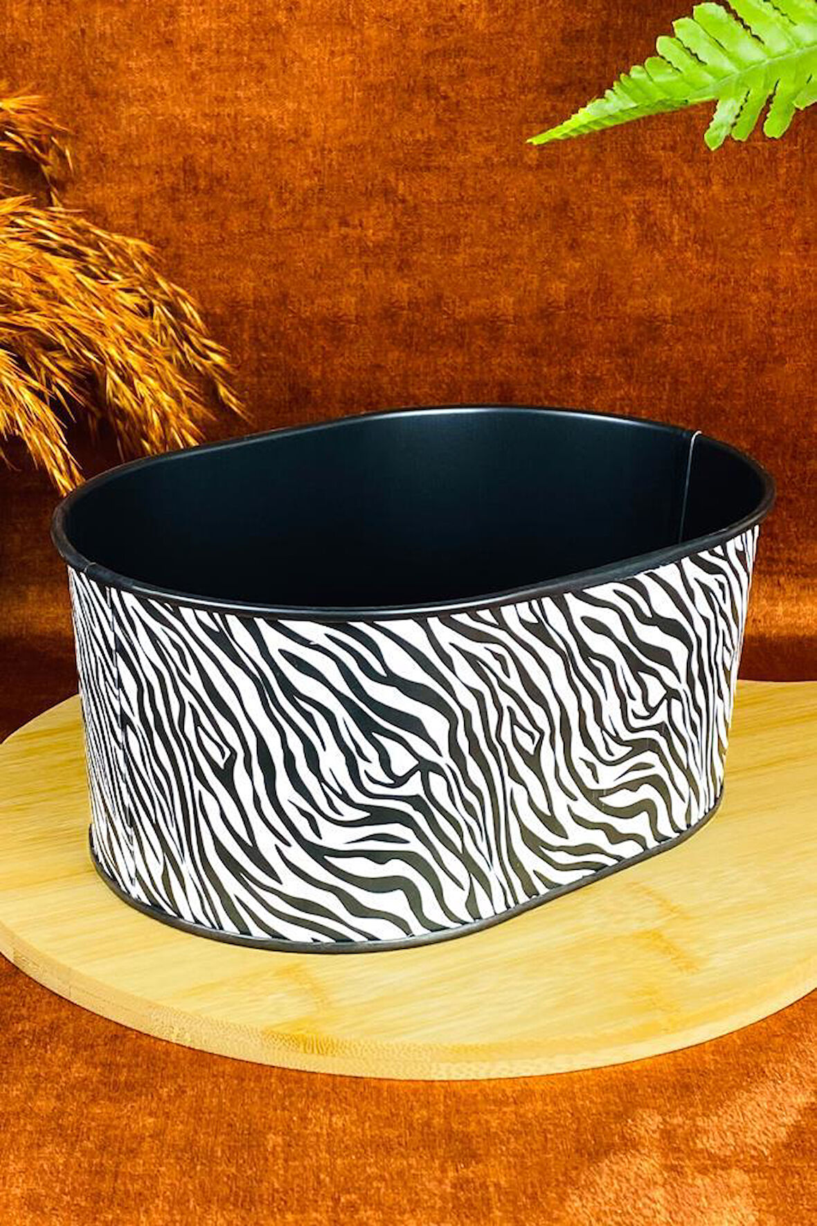 Küçük Metal Ekmeklik Ekmek Kutusu Sepeti Zebra 21cm