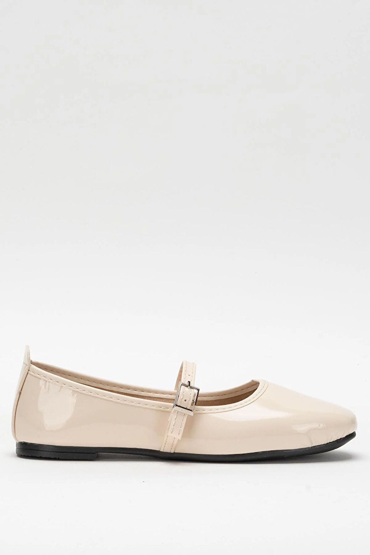 Kadın Kemer Detay Rugan Babet Ayakkabı KREM