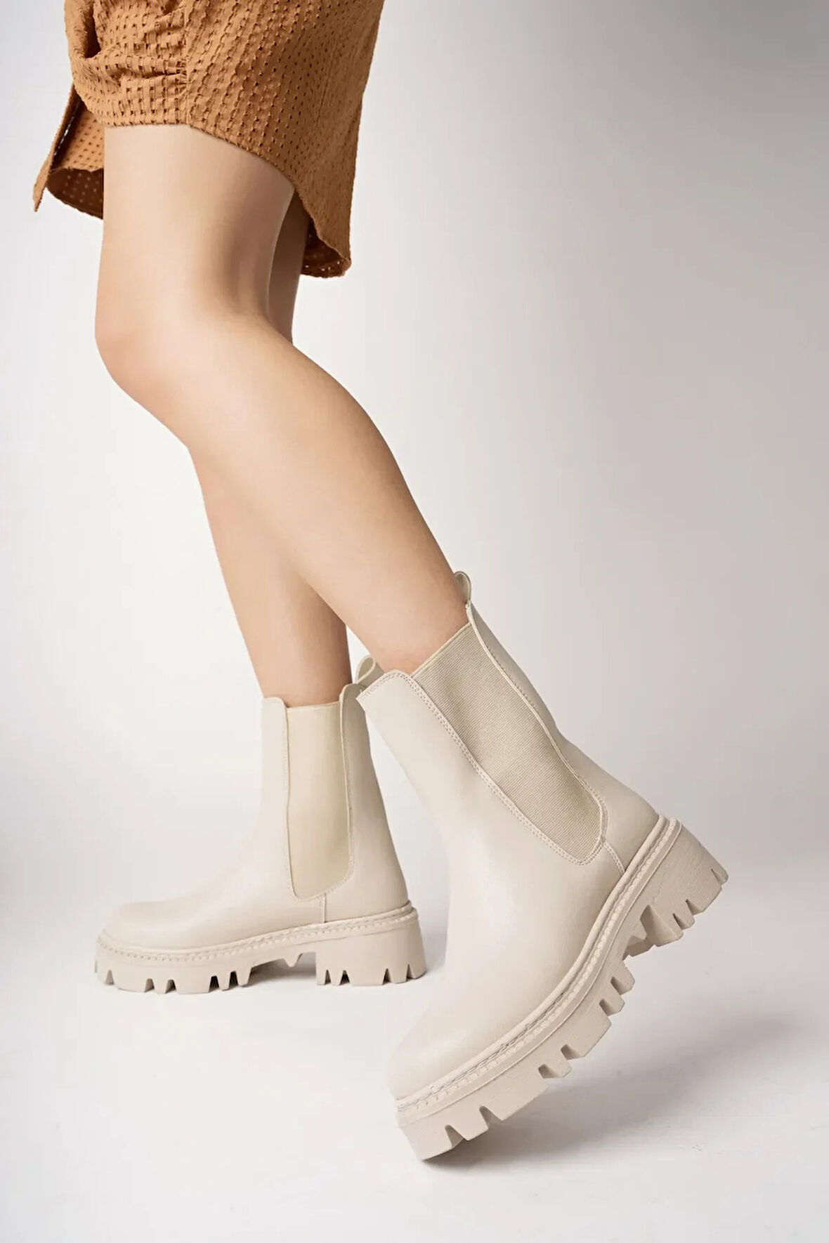 Kadın Bot - Kalın Taban Yanları Lastikli Suya Dayanıklı Rahat Giyim Kadın Bot Ten