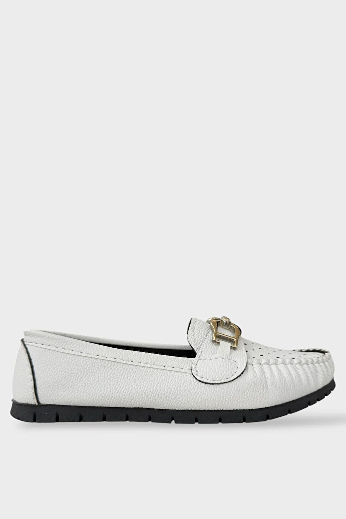 Kadın Delikli Tokalı Babet Ayakkabı BEYAZ