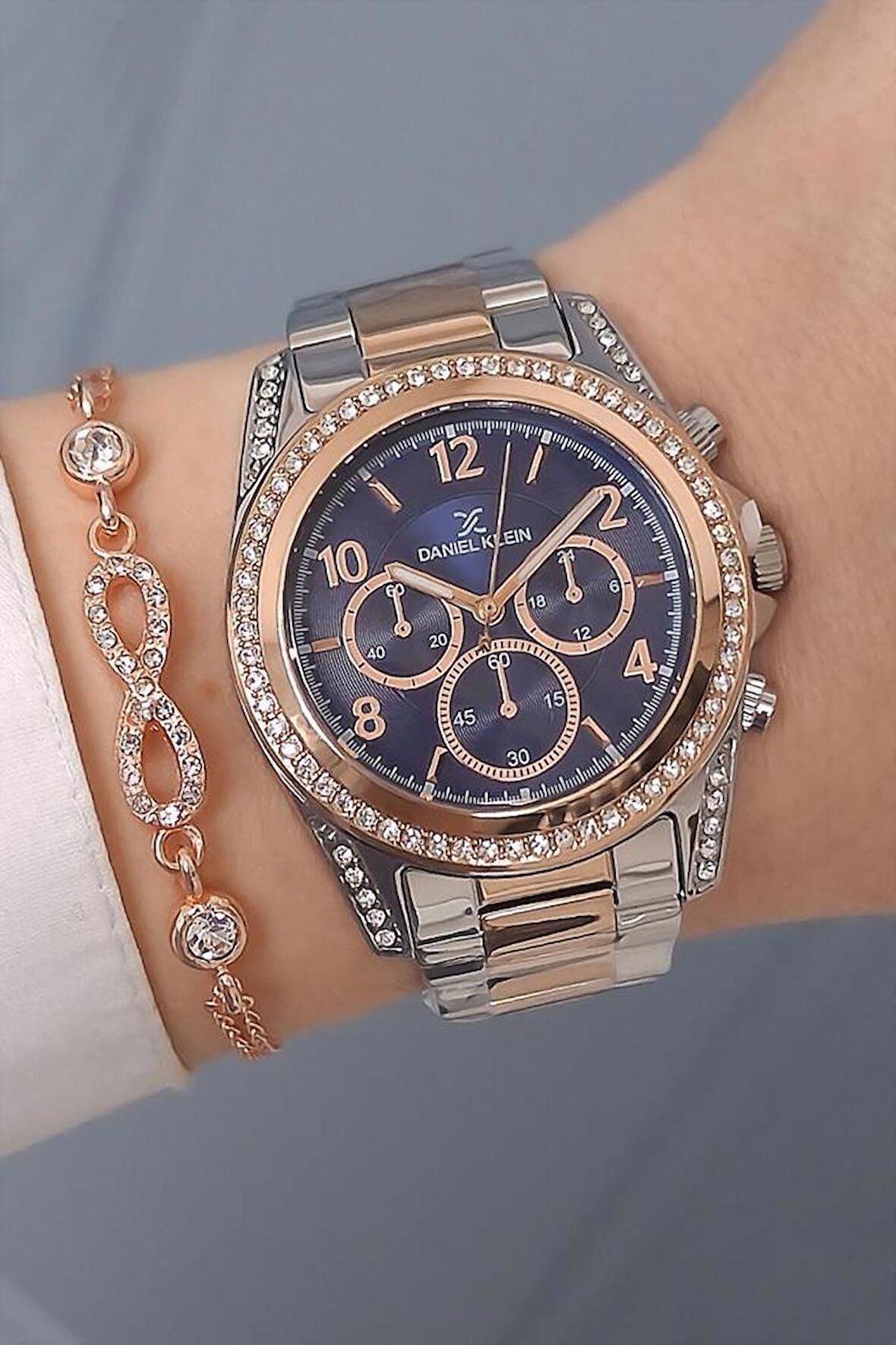 Taşlı Çelik Bilezik Lacivert Kadran Rose Gold/Metalik Kadın Kol Saati + Sonsuzluk Bileklik