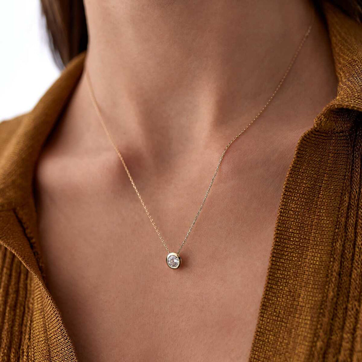 Medium Sıvama Tektaş Kolye