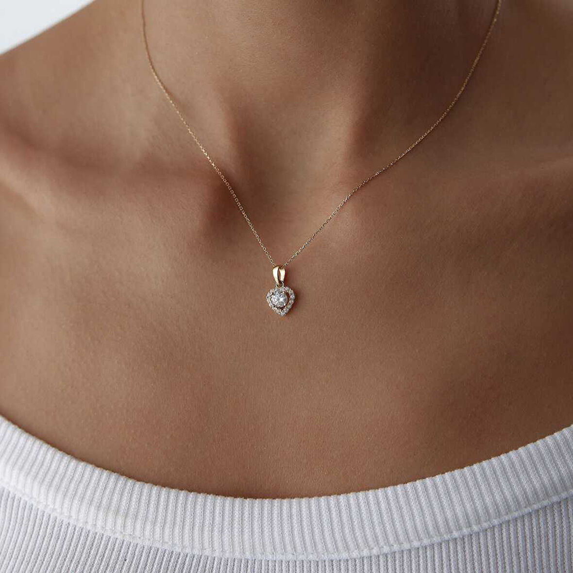 Frame Taşlı Kalp Kolye