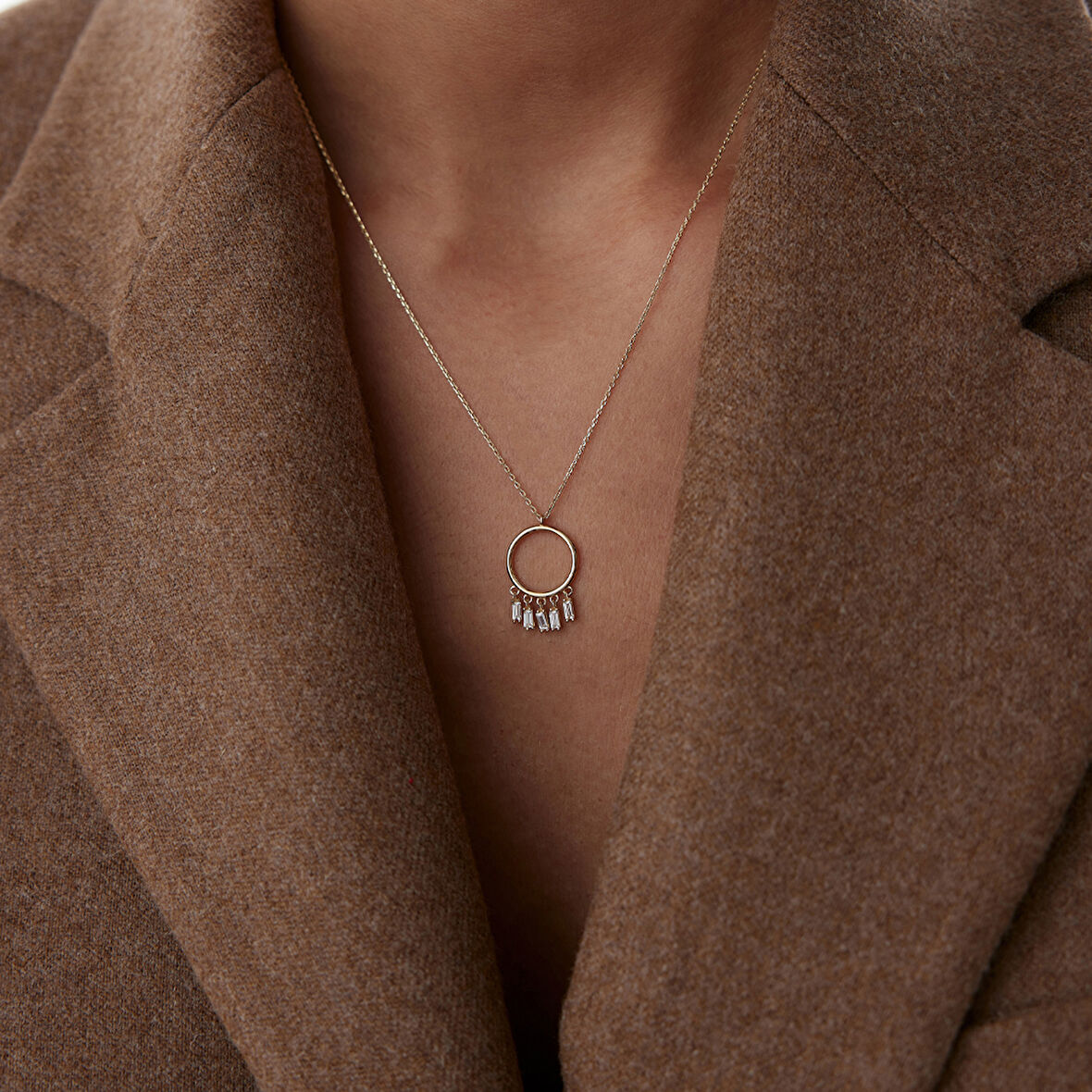 Halka Sallantılı Baget Kolye