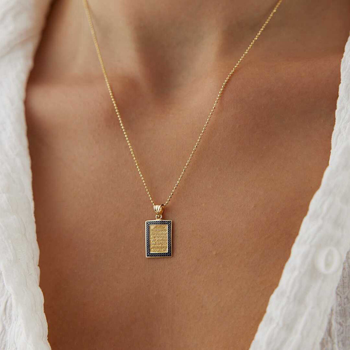 Kare Ayetel Kürs-i Kolye