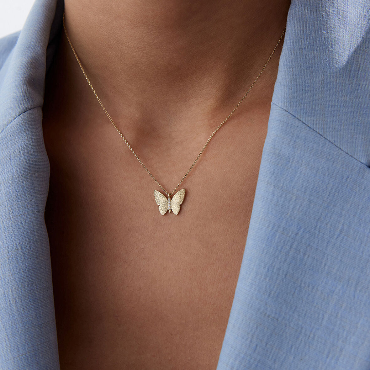 Kumlu Taşlı Kelebek Kolye