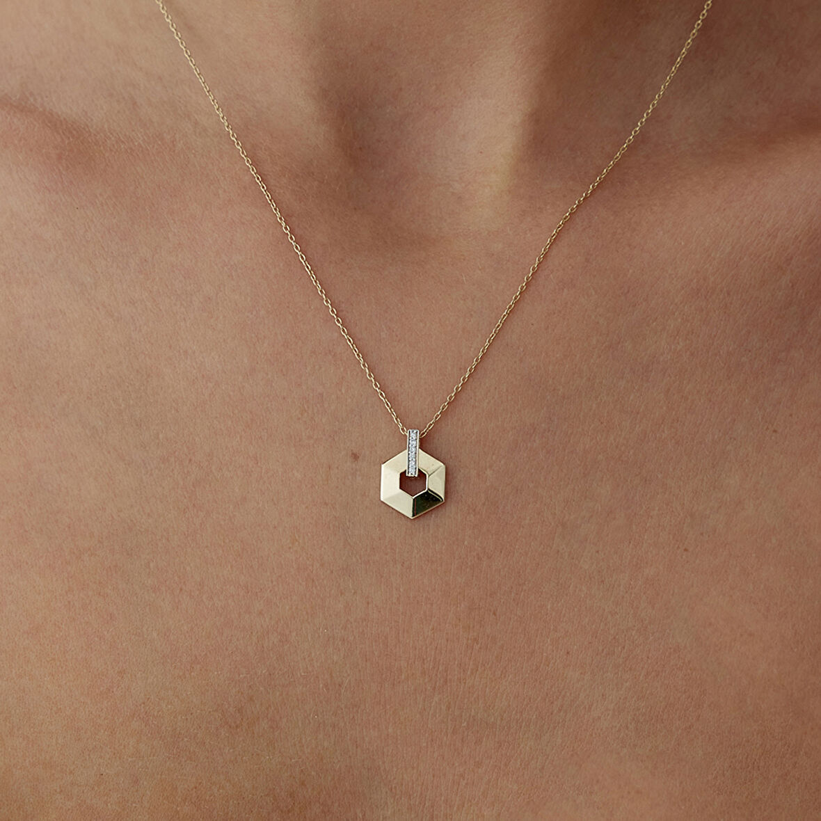 Mini Hexagon Kolye