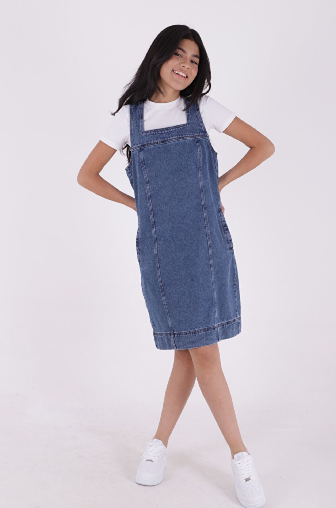 Askılı Ve Yandan Cepli Diz Üstü Boy Klasik Kot Kadın Elbise Düz Orta Mavi Rins Denim Dört Mevsim