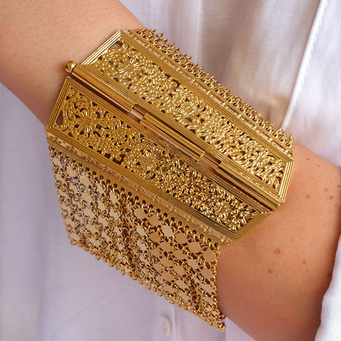 Altın Kaplama İmitasyon Urfa Akıtma Desenli Bilezik BLZ-3129