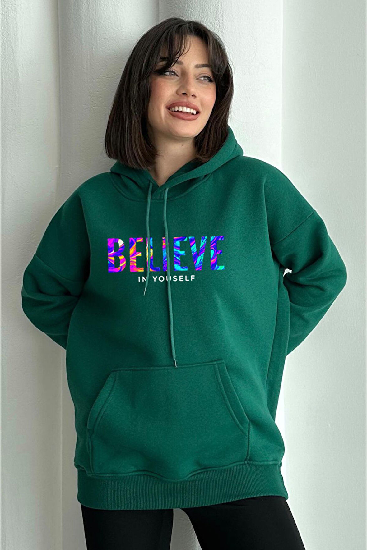 Kadın Renkli Believe Baskılı Oversize Kapüşonlu Sweatshirt
