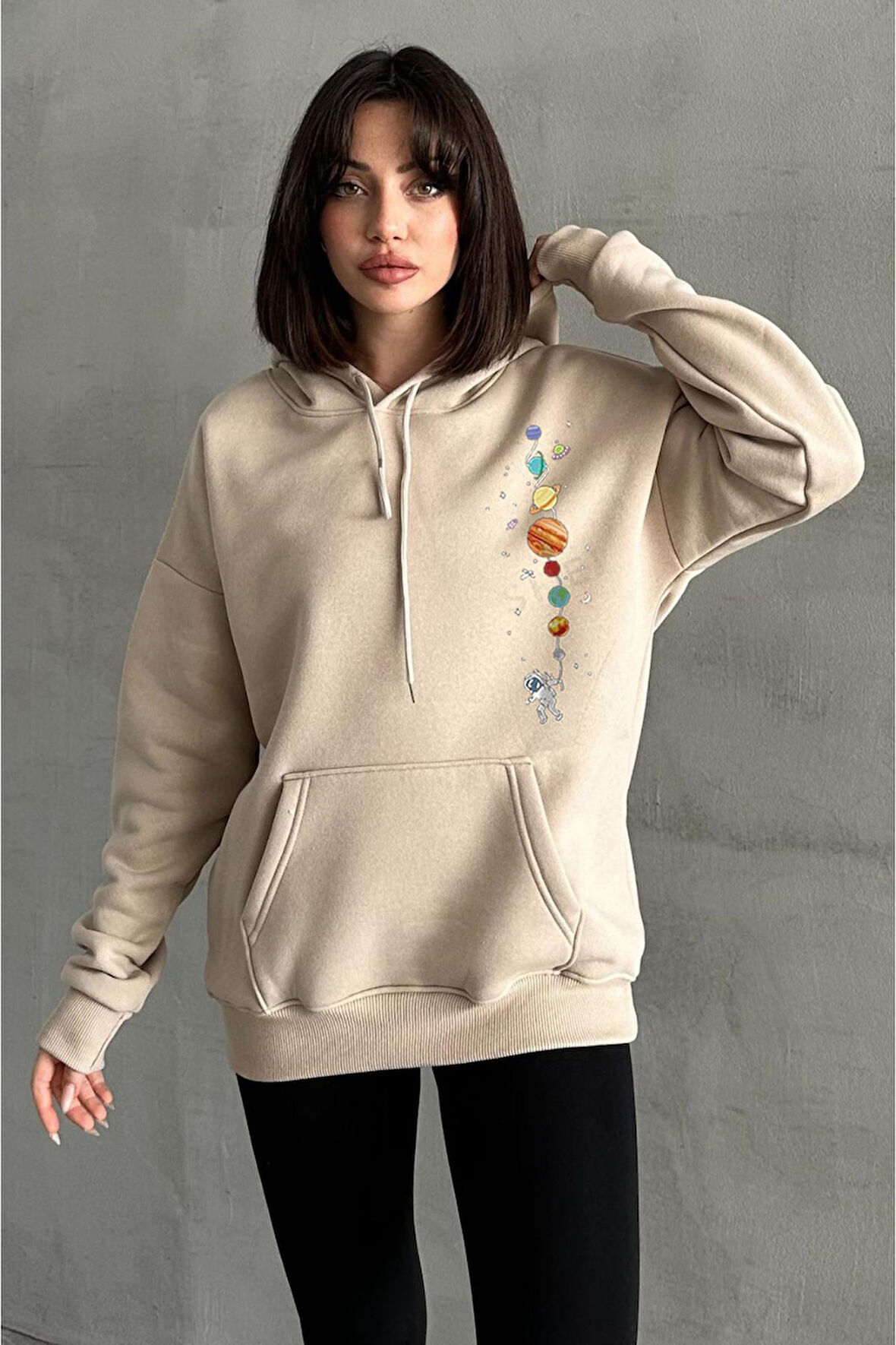 Kadın Bej Minik Gezegen Baskılı Oversize Kapüşonlu Sweatshirt