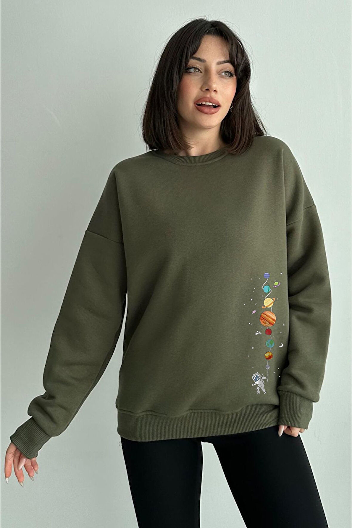 Kadın Haki Minik Gezegen Baskılı Oversize Sweatshirt