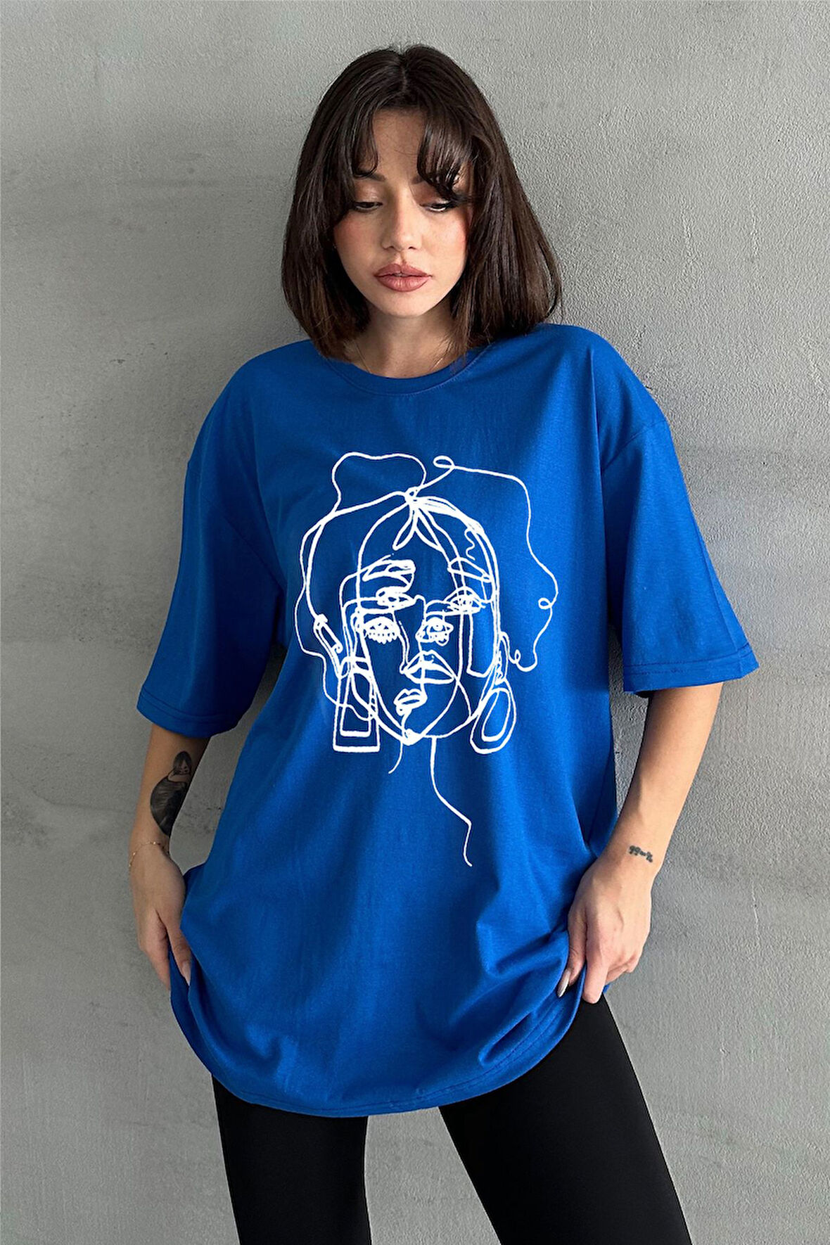 Kadın Yüz Baskılı Bisiklet Yaka Oversize T-Shirt