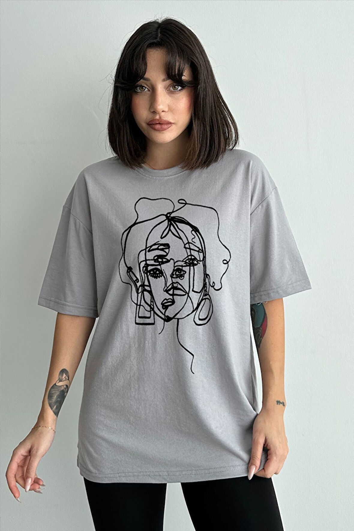 Kadın Yüz Baskılı Bisiklet Yaka Oversize T-Shirt