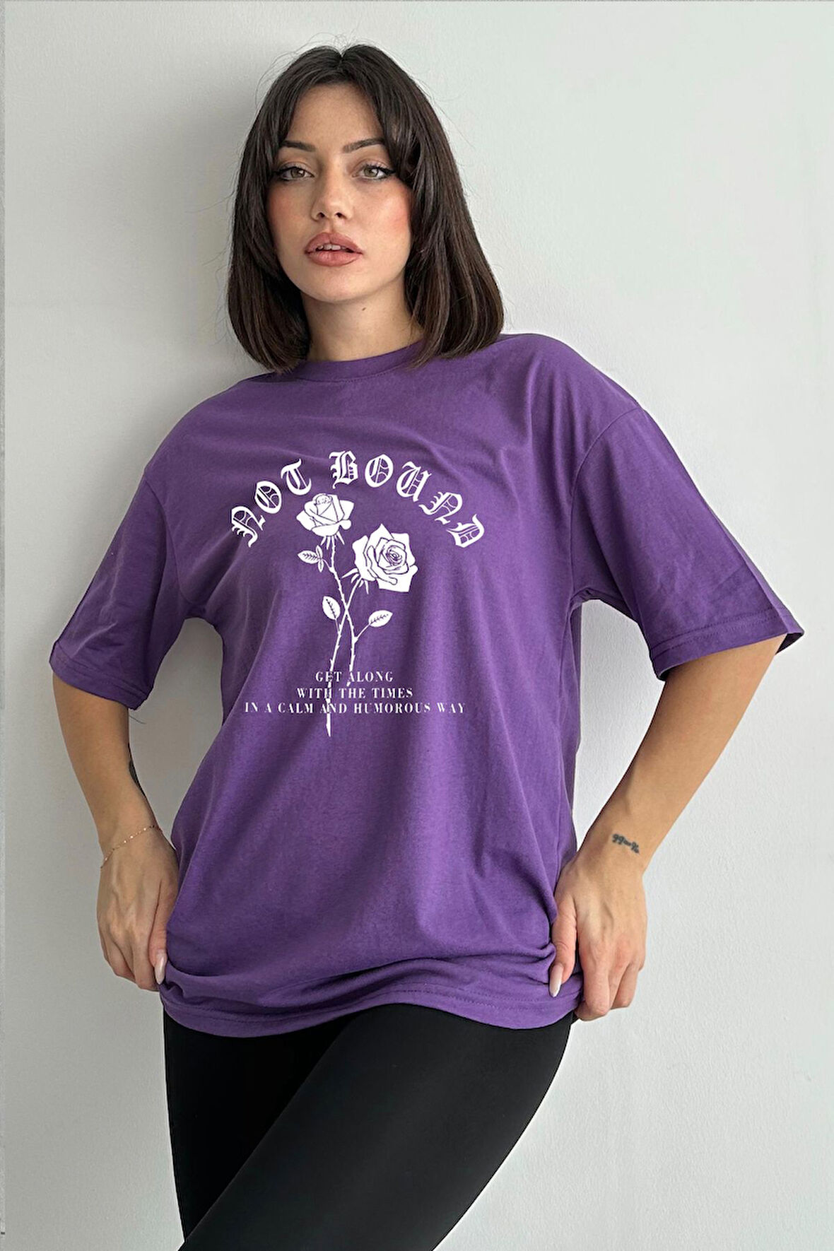 Kadın Not Bound Gül Baskılı Bisiklet Yaka Oversize T-Shirt