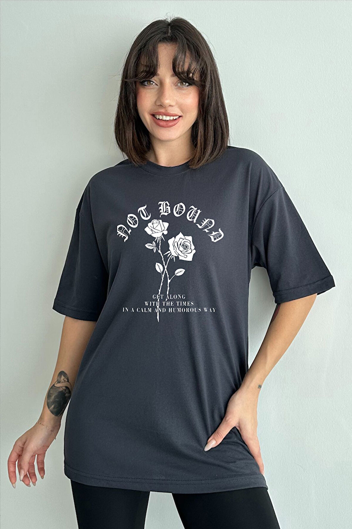 Kadın Not Bound Gül Baskılı Bisiklet Yaka Oversize T-Shirt