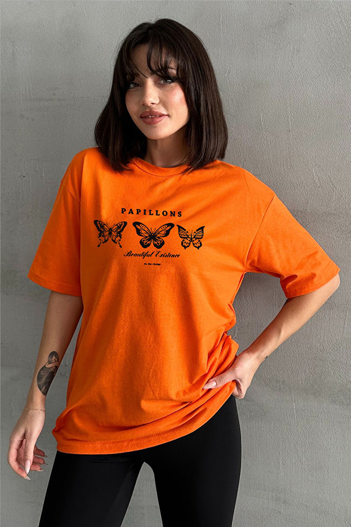 Kadın Papllion Kelebek Baskılı Bisiklet Yaka Oversize T-Shirt