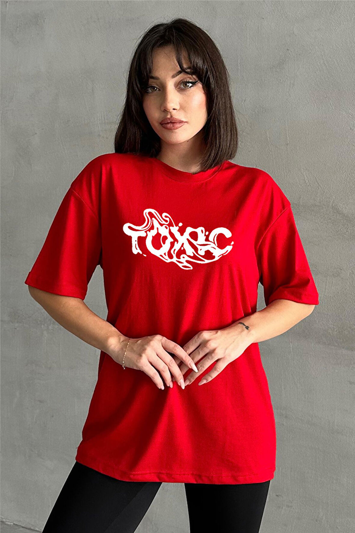 Kadın Toxic Baskılı Bisiklet Yaka Oversize T-Shirt