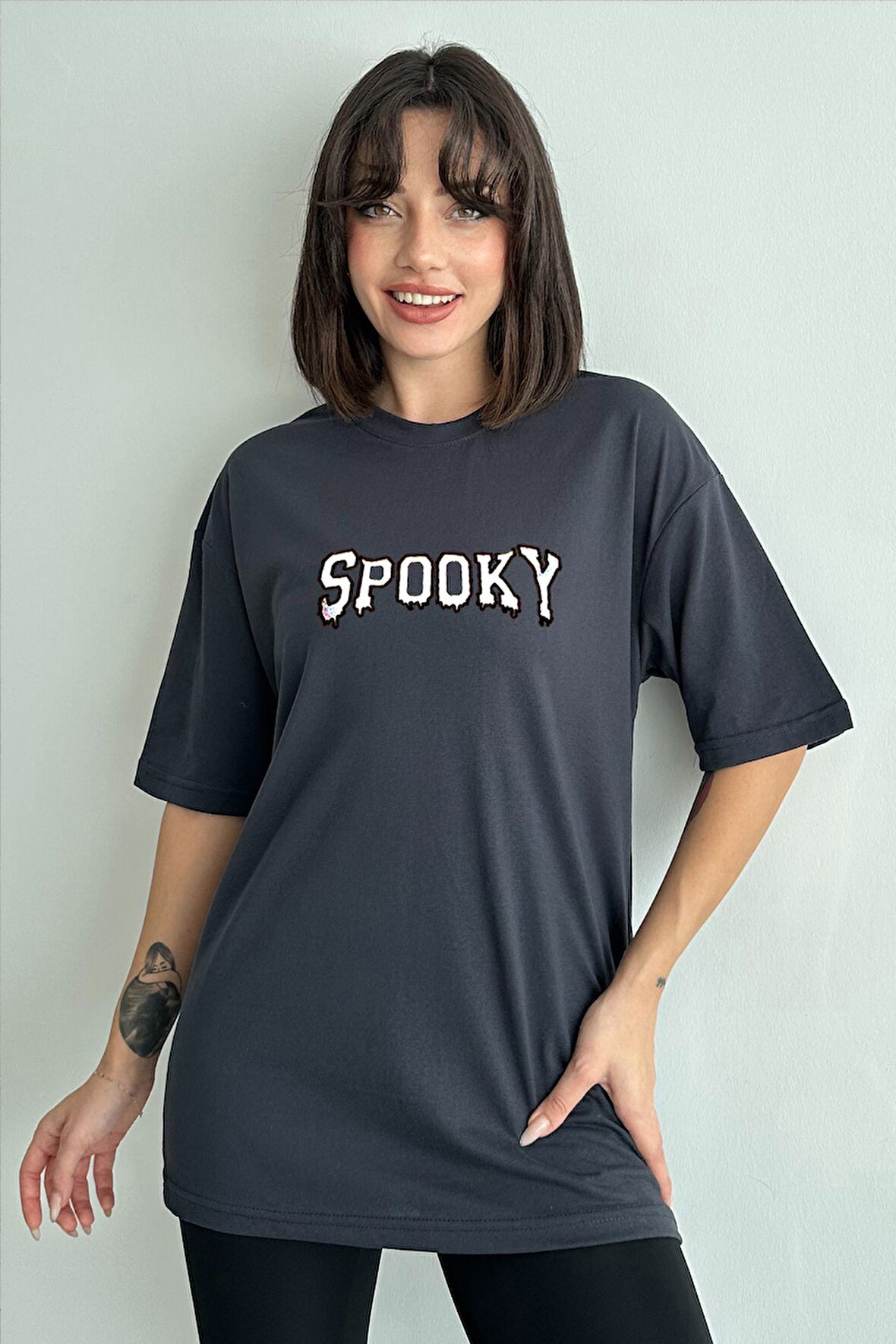 Kadın Spooky Baskılı Bisiklet Yaka Oversize T-Shirt