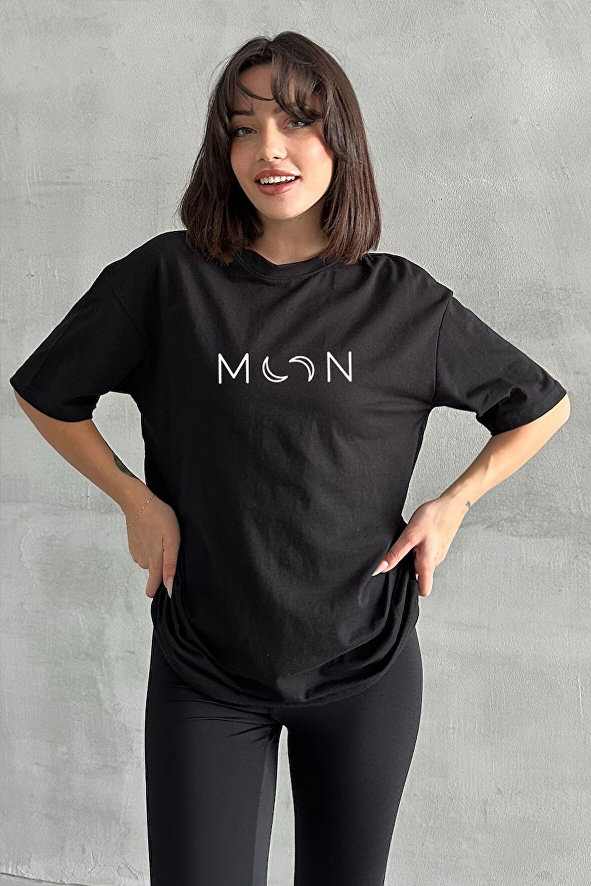 Kadın Moon Baskılı Bisiklet Yaka Oversize T-Shirt