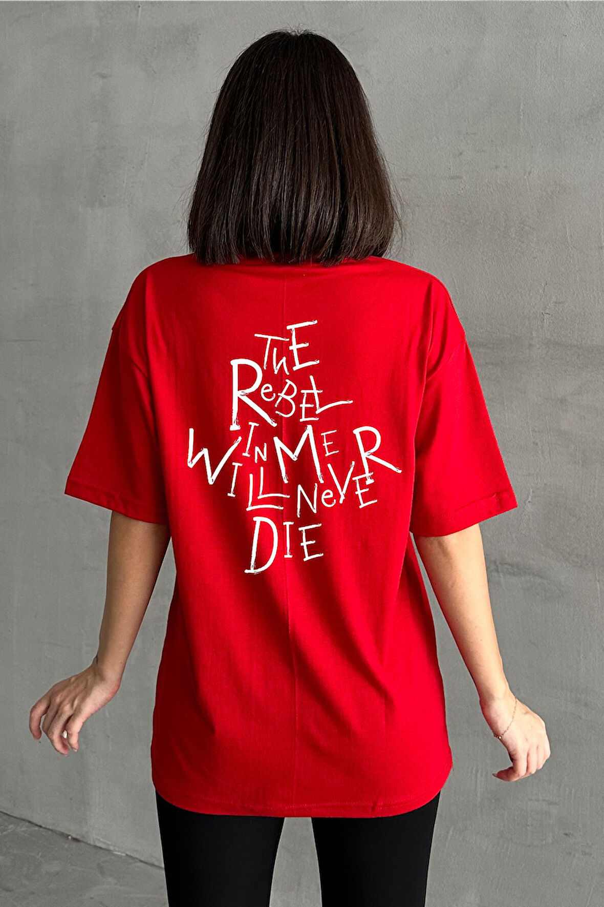 Kadın The Rebel Baskılı Bisiklet Yaka Oversize T-Shirt