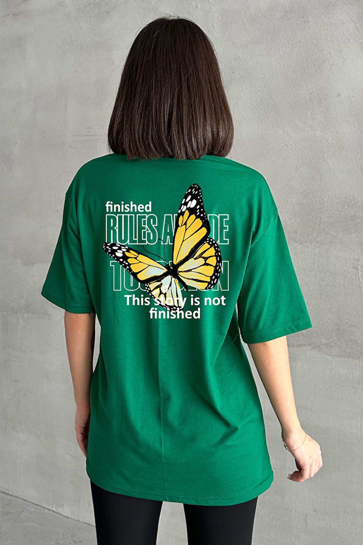 Kadın Büyük Kelebek Baskılı Bisiklet Yaka Oversize T-Shirt