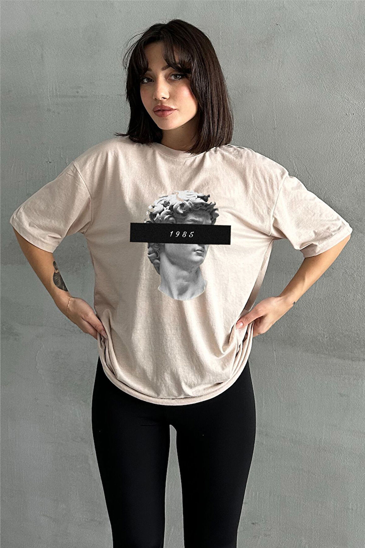 Kadın 1985 Davut Heykeli Baskılı Bisiklet Yaka Oversize T-Shirt