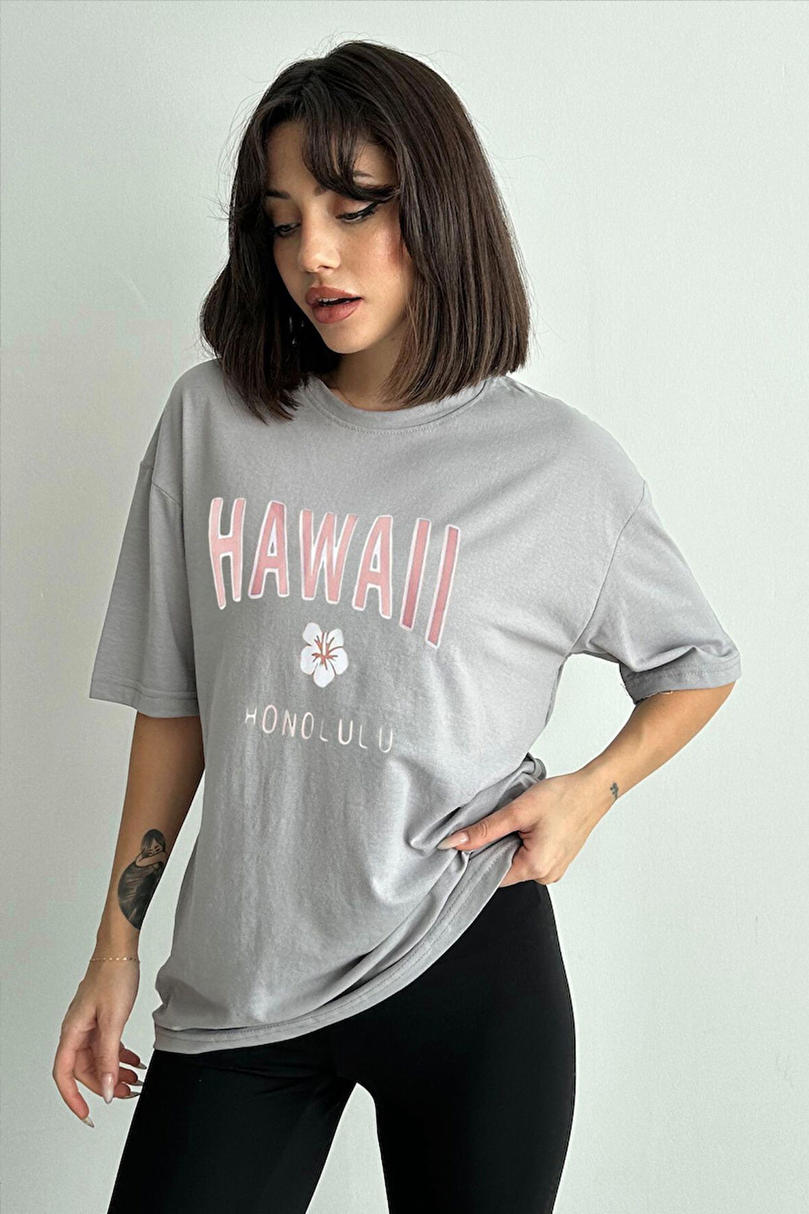 Kadın Hawaii Baskılı Bisiklet Yaka Oversize T-Shirt