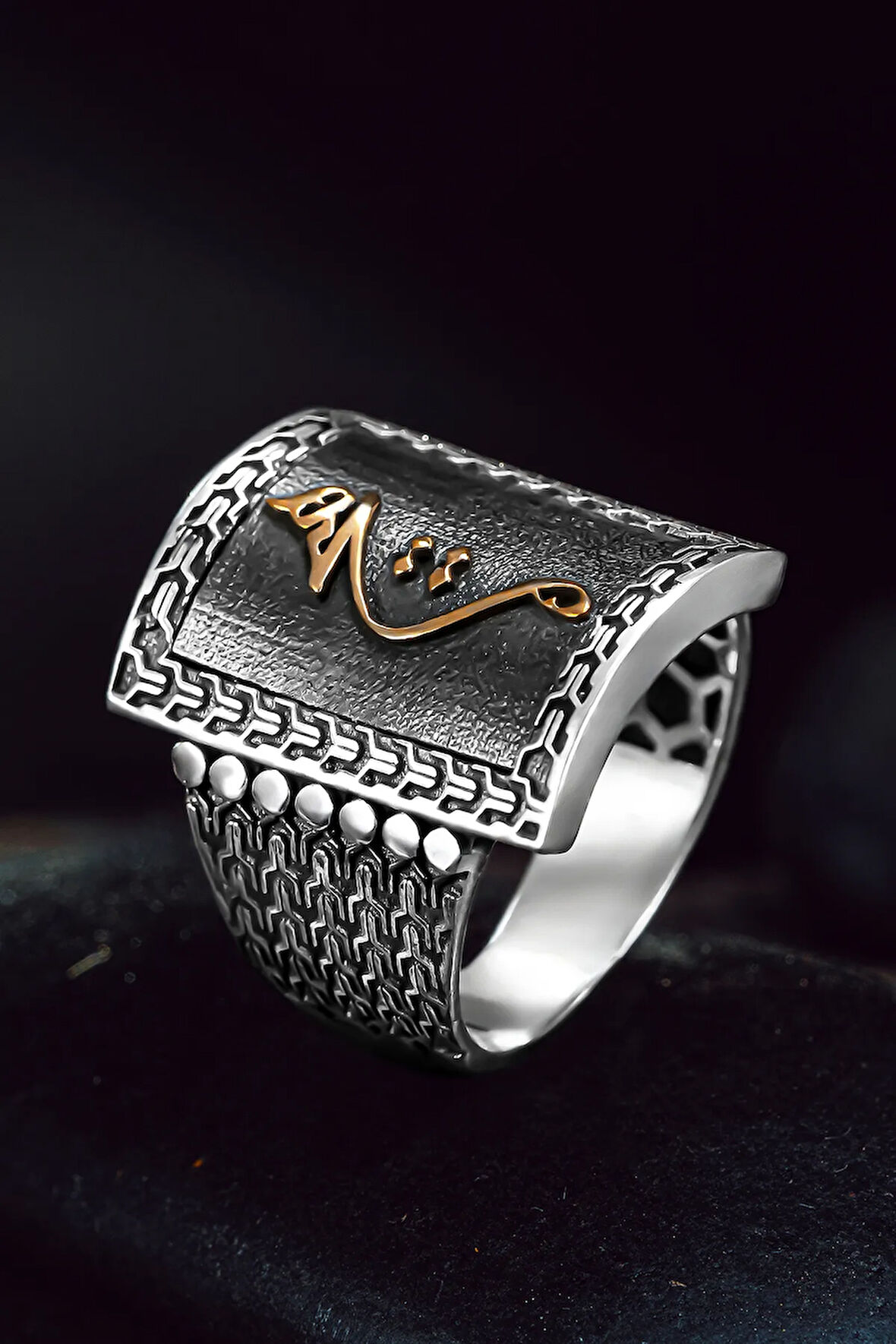 Erkek Gümüş Yüzük - Kalemkar Hiç Yazılı Kare Yanı İşlemeli Erkek Yüzük