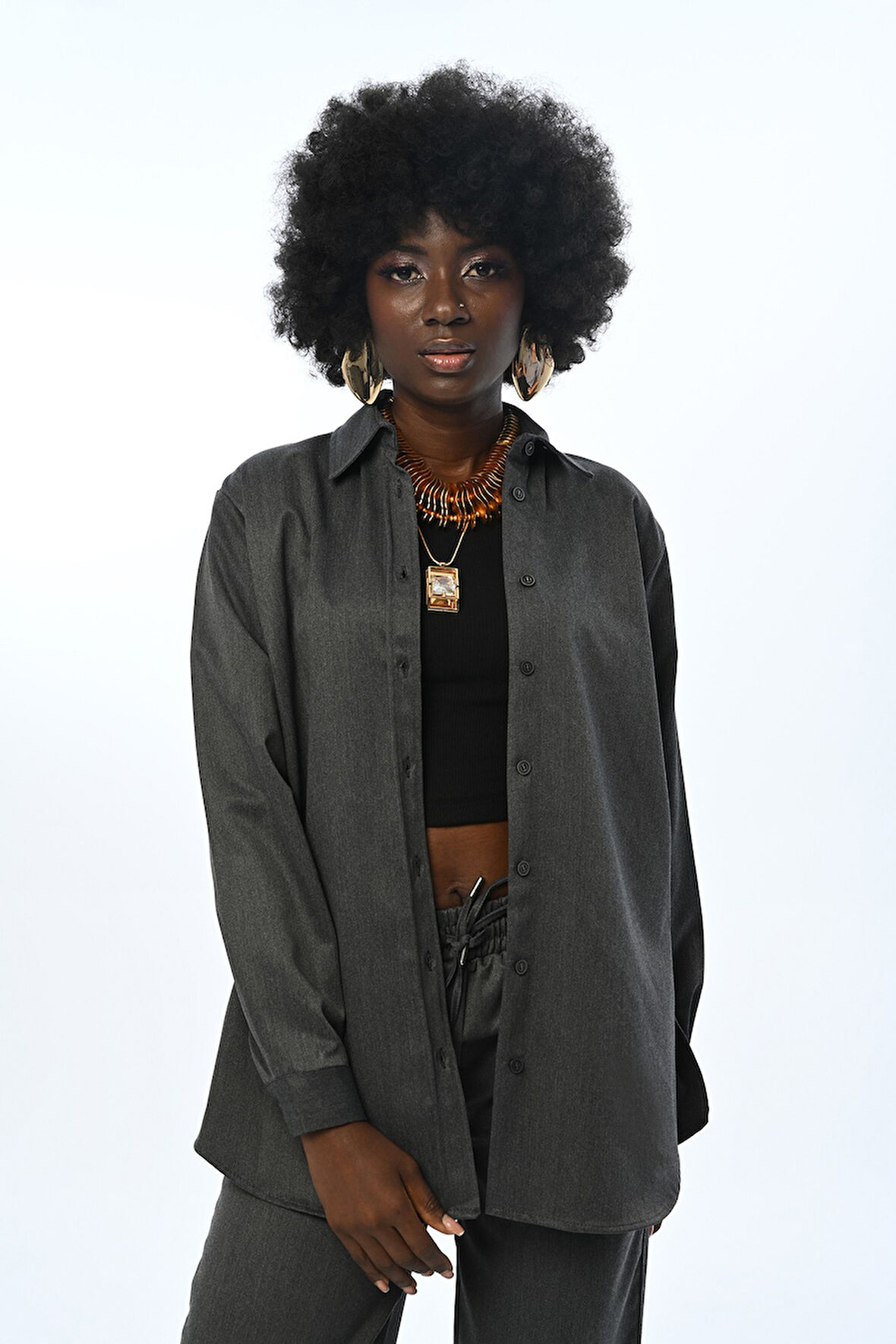 KADIN DÜZ RENK OVERSİZE KESİM GÖMLEK